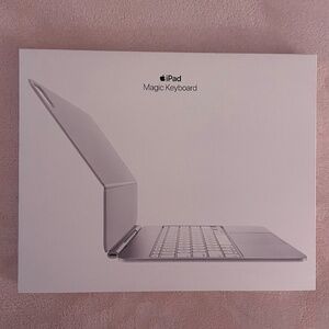 Brand New Open-Box Magic Keyboard – iPad Pro 13-inch M3 (White)